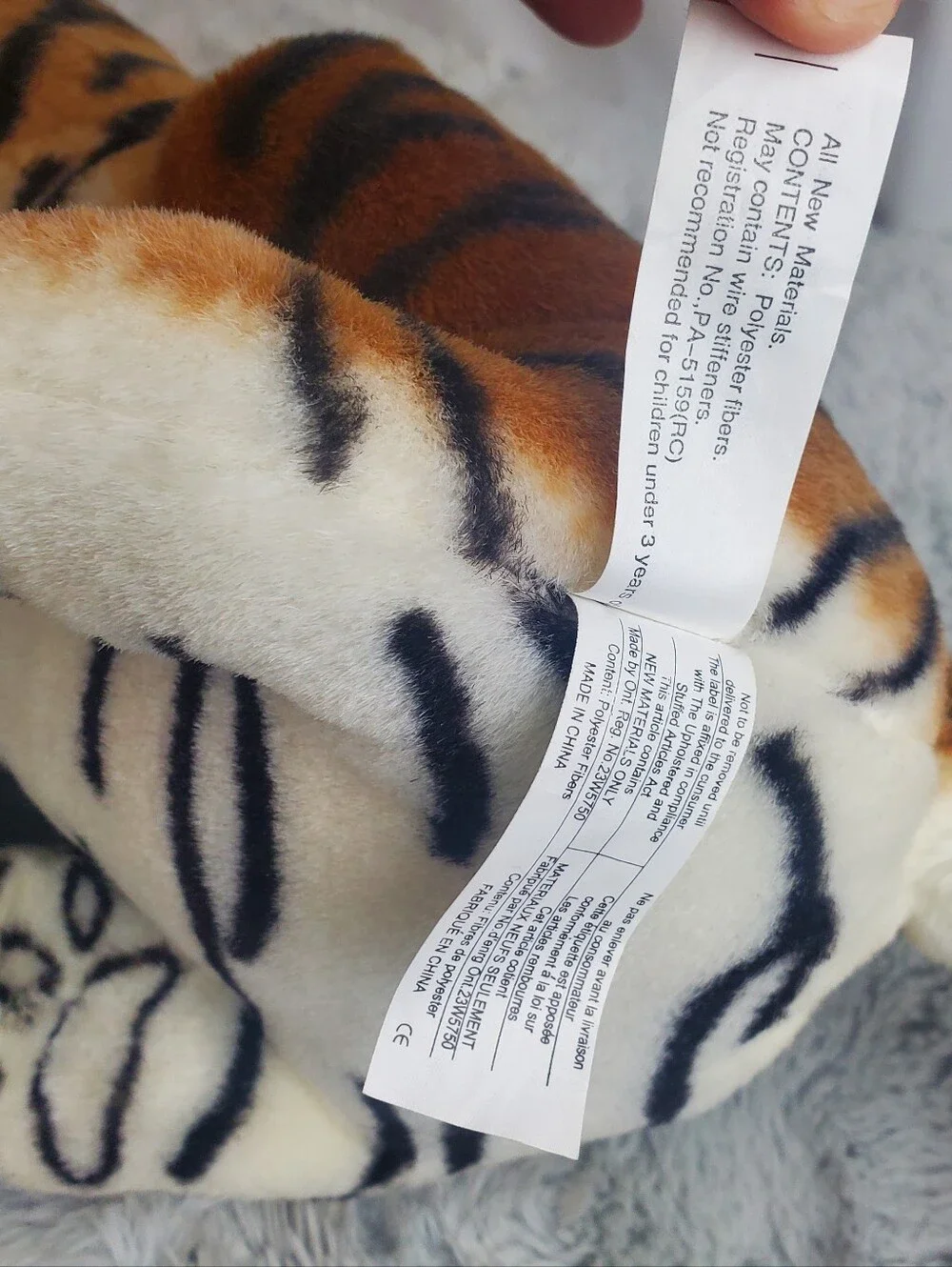 RARE HTF Vintage Realistic Animal Kingdom Sitting Tiger Approx 12” With Tag